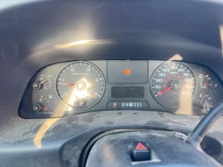 2005 Ford F-350 - Interior Instrument Cluster / Odometer Image